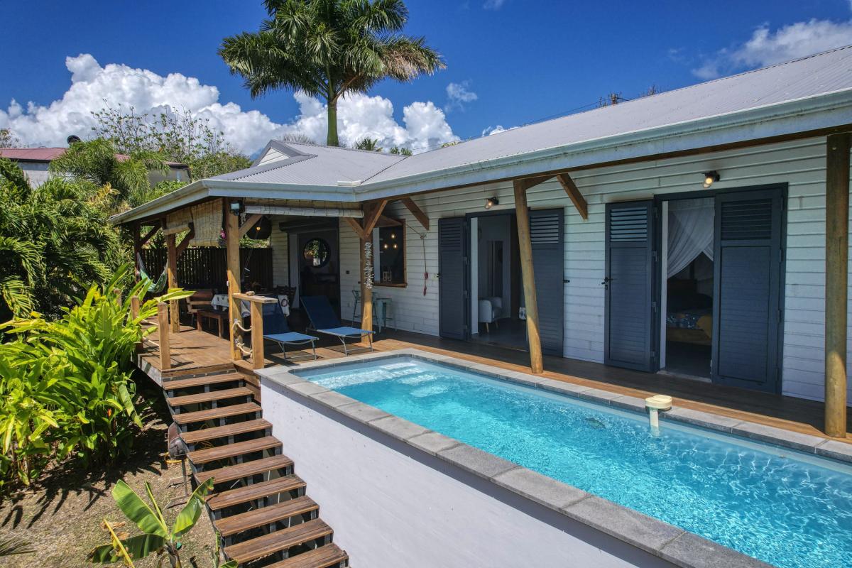 40.Location villa piscine vue mer 3 chambres Deshaies Guadeloupe
